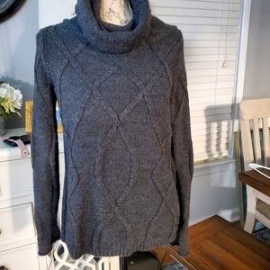 ❄❄3/$15❄❄ WINTER CLEARANCE.                 LIZWEAR Gray winter sweater